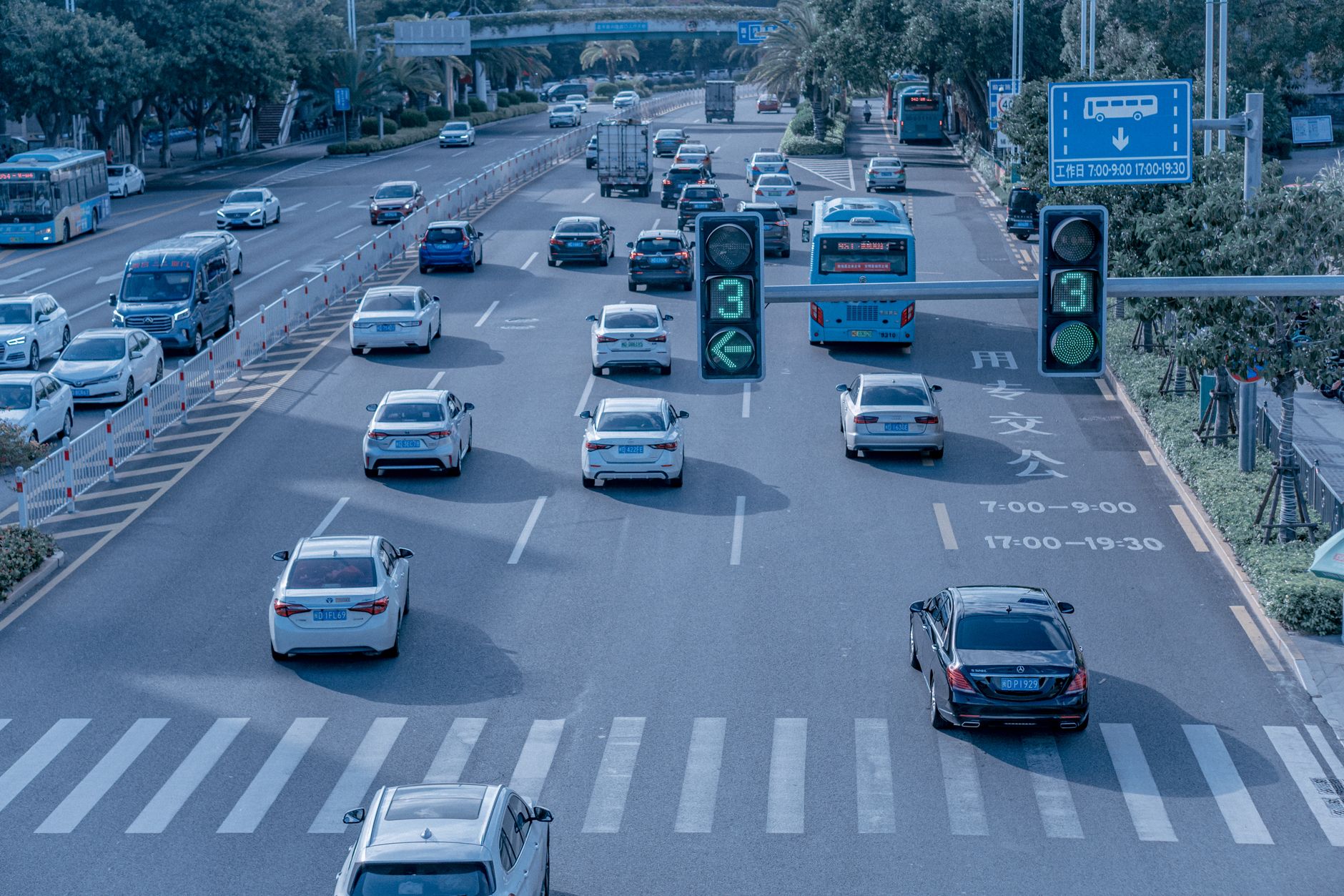 Traffic moving through a busy city junction, the kind of environment the later EDT lessons build you up to handle